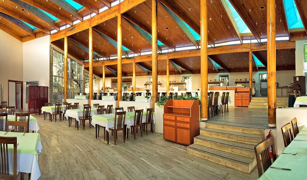 Ora Holiday Village 4*, Torba
